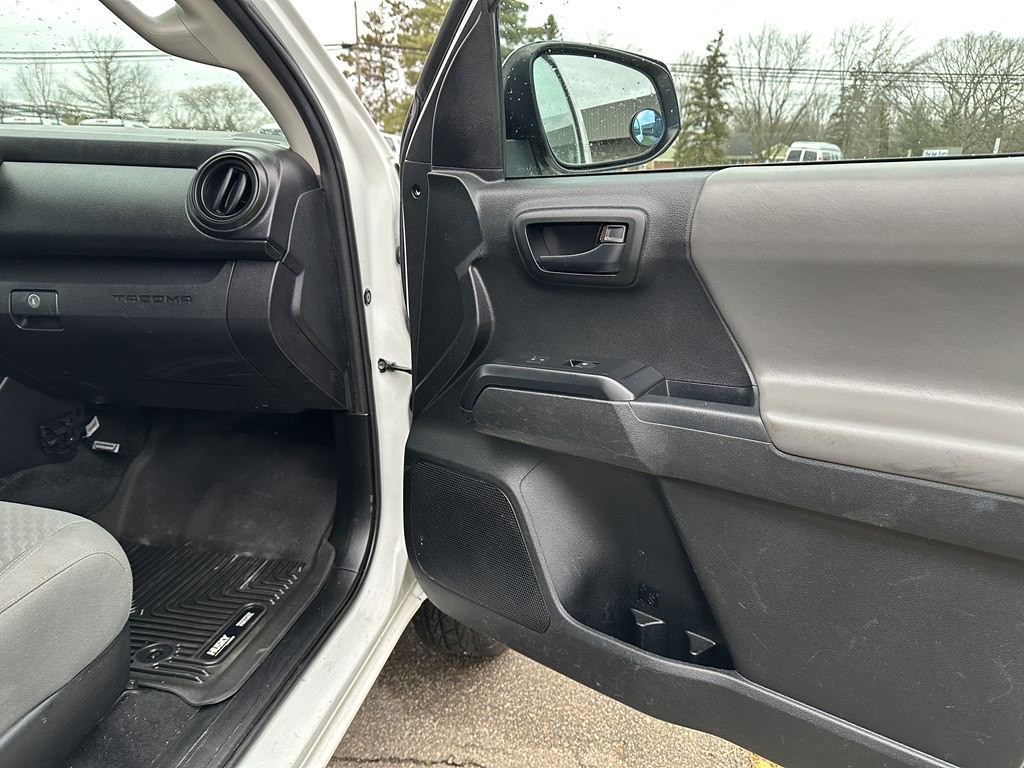 2021 Toyota Tacoma Image 6