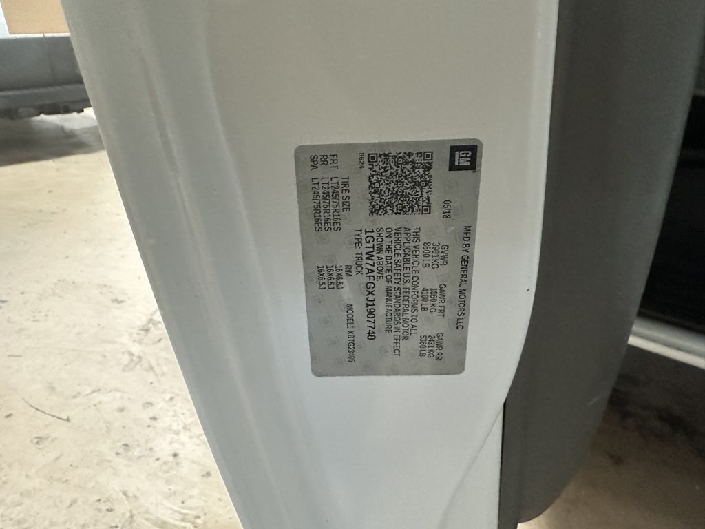 2018 GMC Savana Image 13