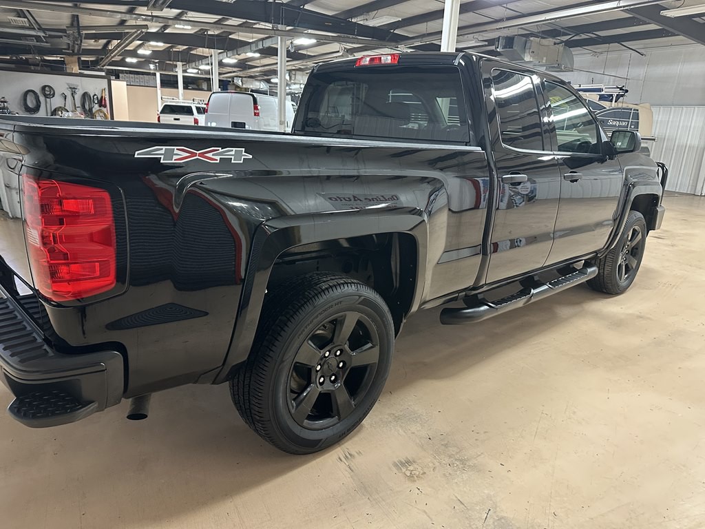 2018 Chevrolet Silverado 1500 Image 12