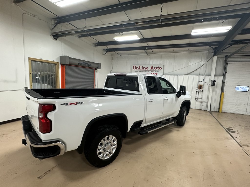 2022 Chevrolet Silverado 1500 Image 3