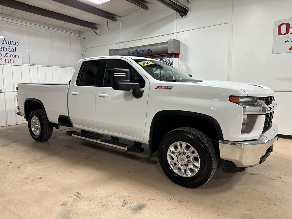 2022 Chevrolet Silverado 1500 Image 2