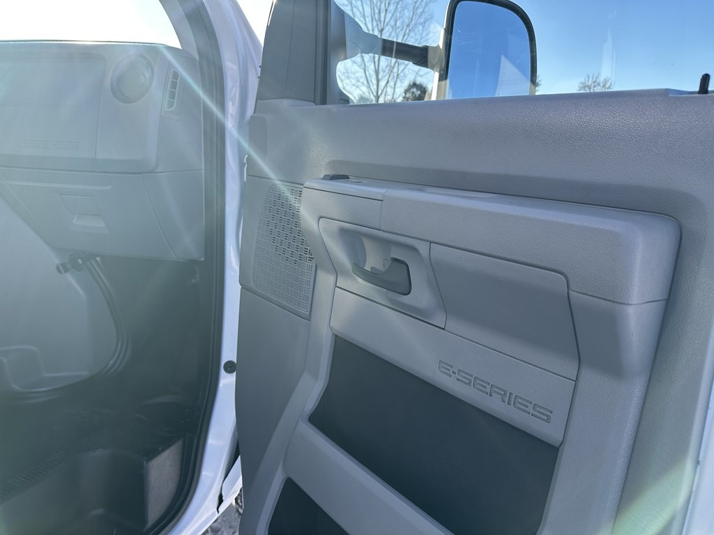 2022 Ford Econoline Image 7