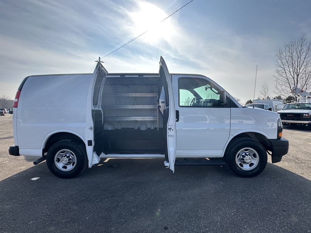 2019 Chevrolet Express Image 8