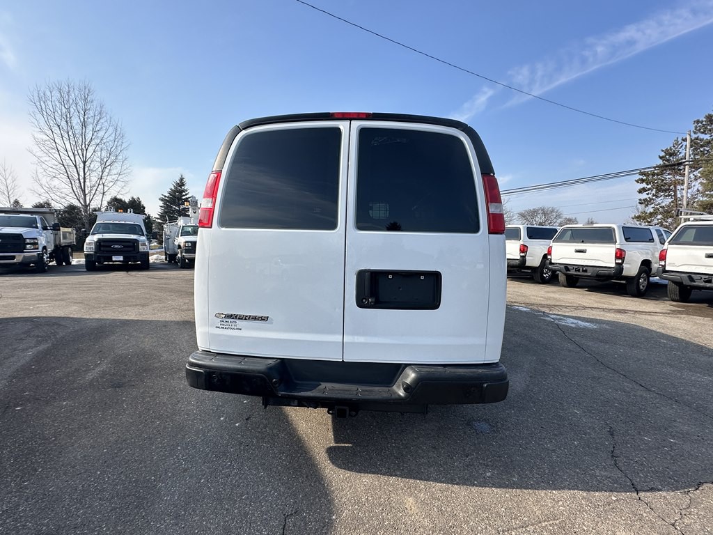 2019 Chevrolet Express Image 10