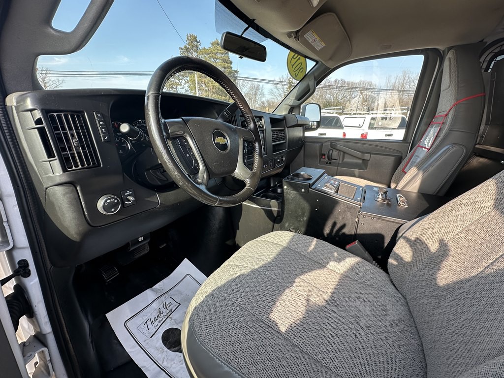 2019 Chevrolet Express Image 17