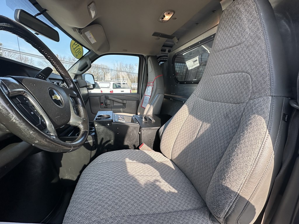 2019 Chevrolet Express Image 18