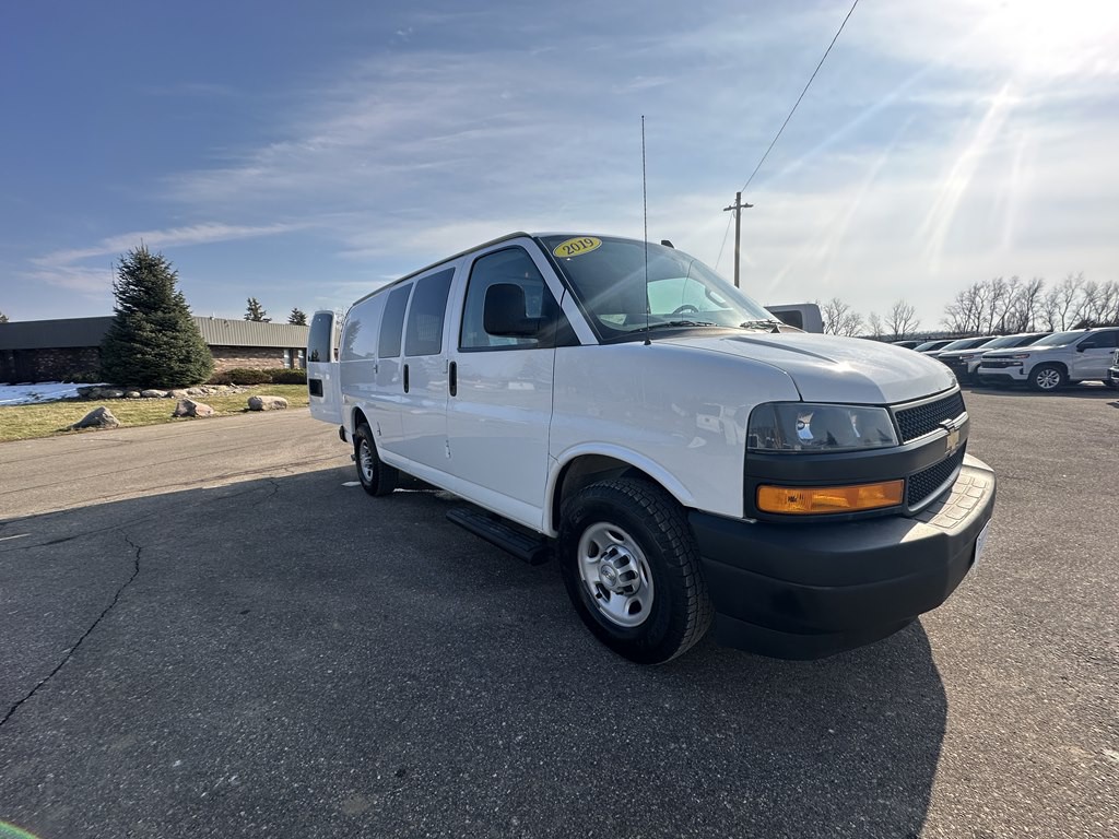 2019 Chevrolet Express Image 19