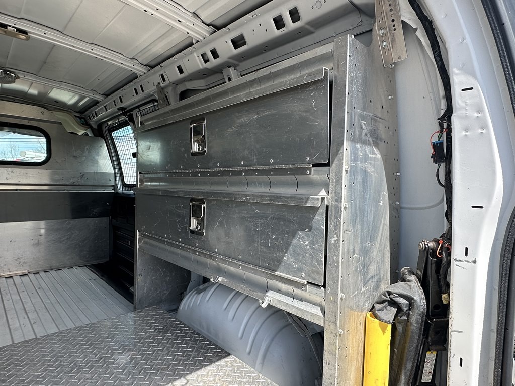 2017 Chevrolet Express Image 9