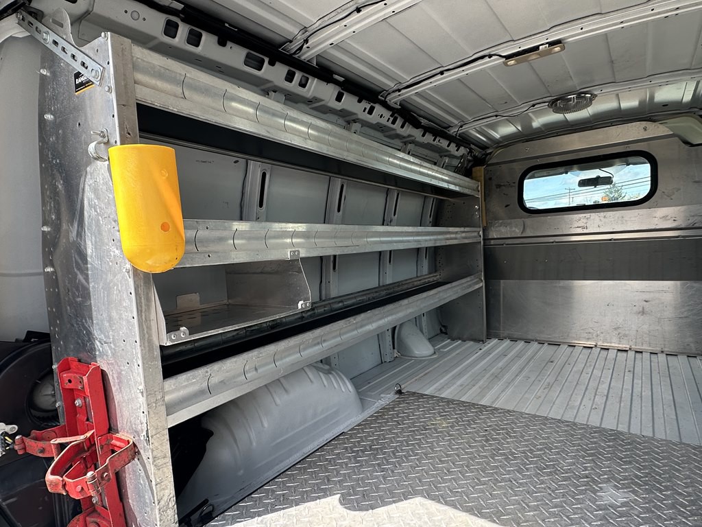 2017 Chevrolet Express Image 10