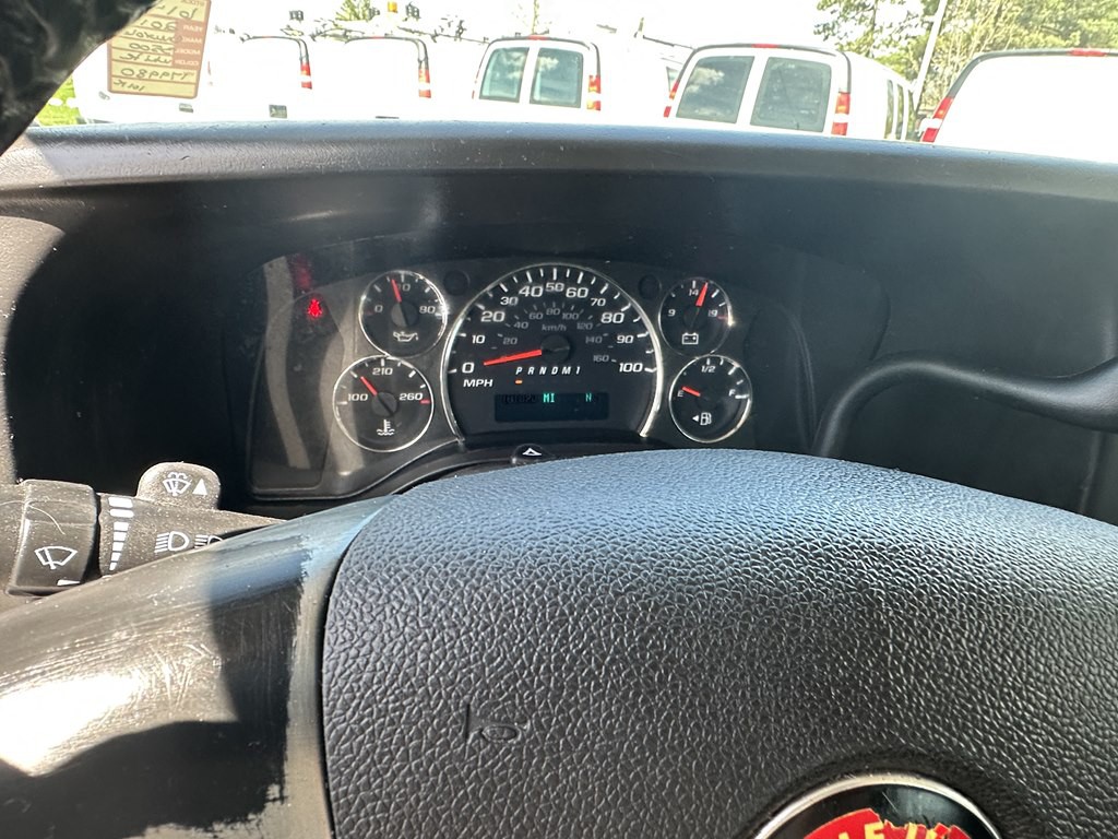 2017 Chevrolet Express Image 15