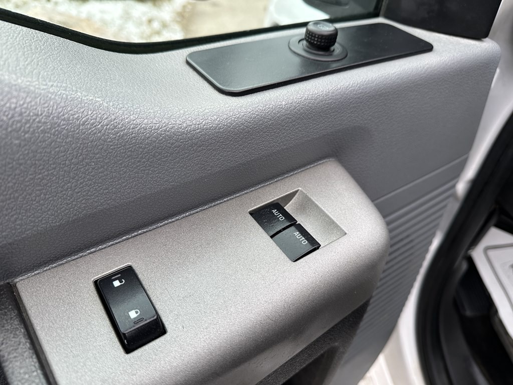 2014 Ford F-350 Image 15