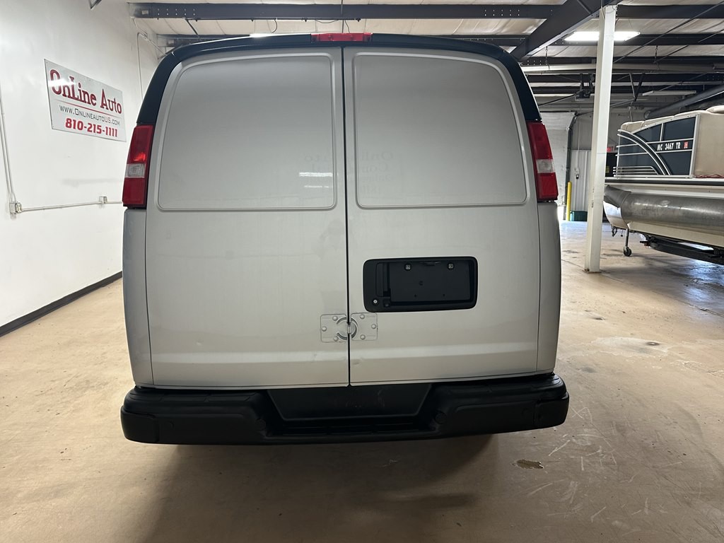 2019 GMC Savana Image 5