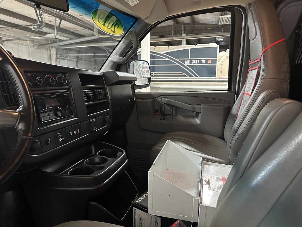 2019 GMC Savana Image 9