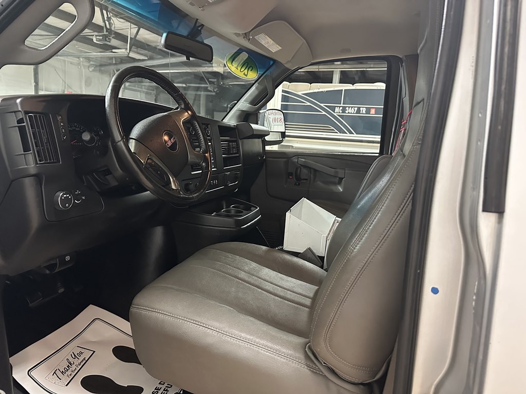 2019 GMC Savana Image 12
