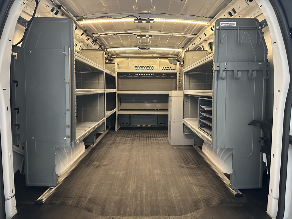 2022 Chevrolet Express Image 5