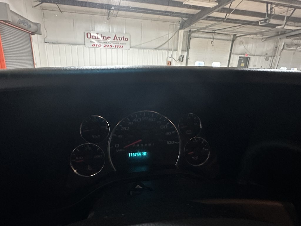 2022 Chevrolet Express Image 12