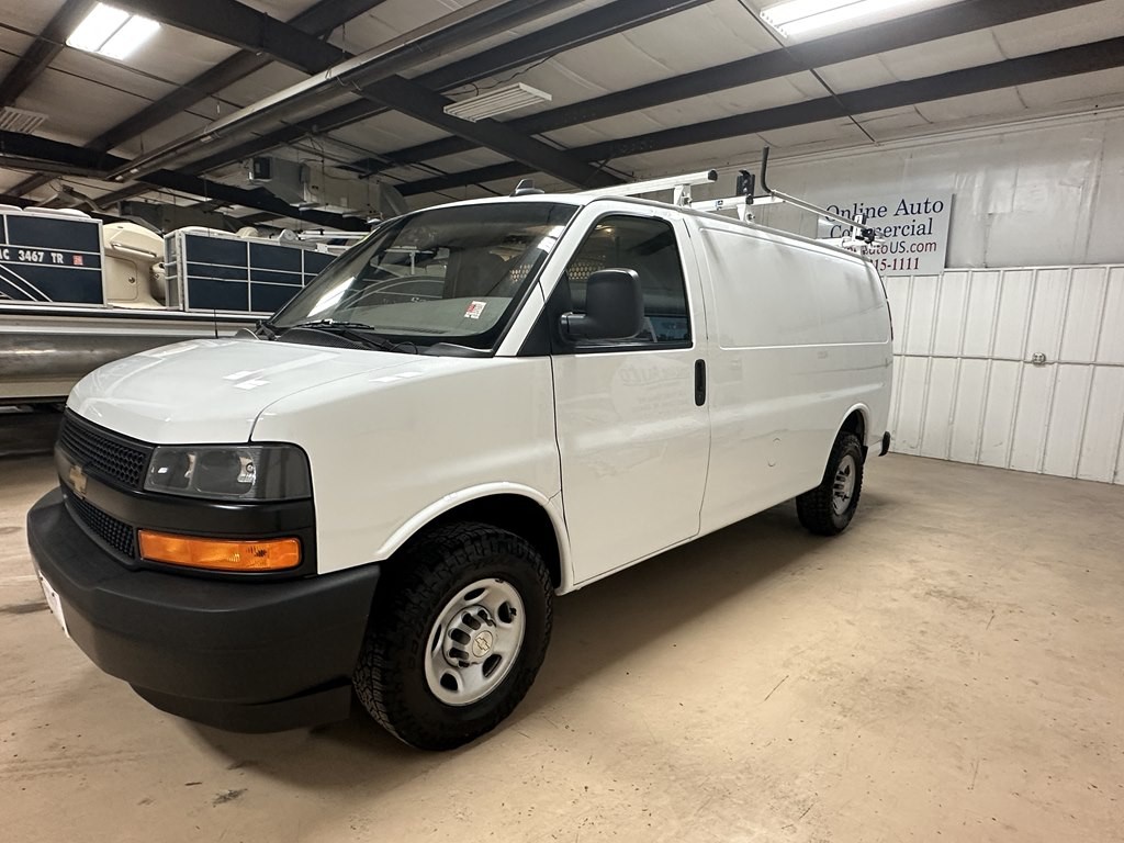 2022 Chevrolet Express Image 15