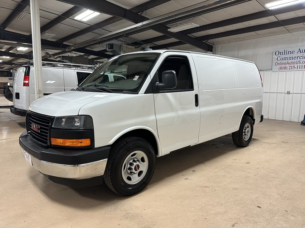 2019 GMC Savana Image 1
