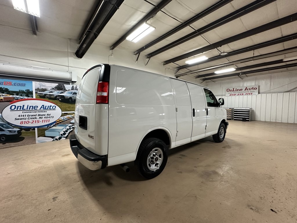 2019 GMC Savana Image 10