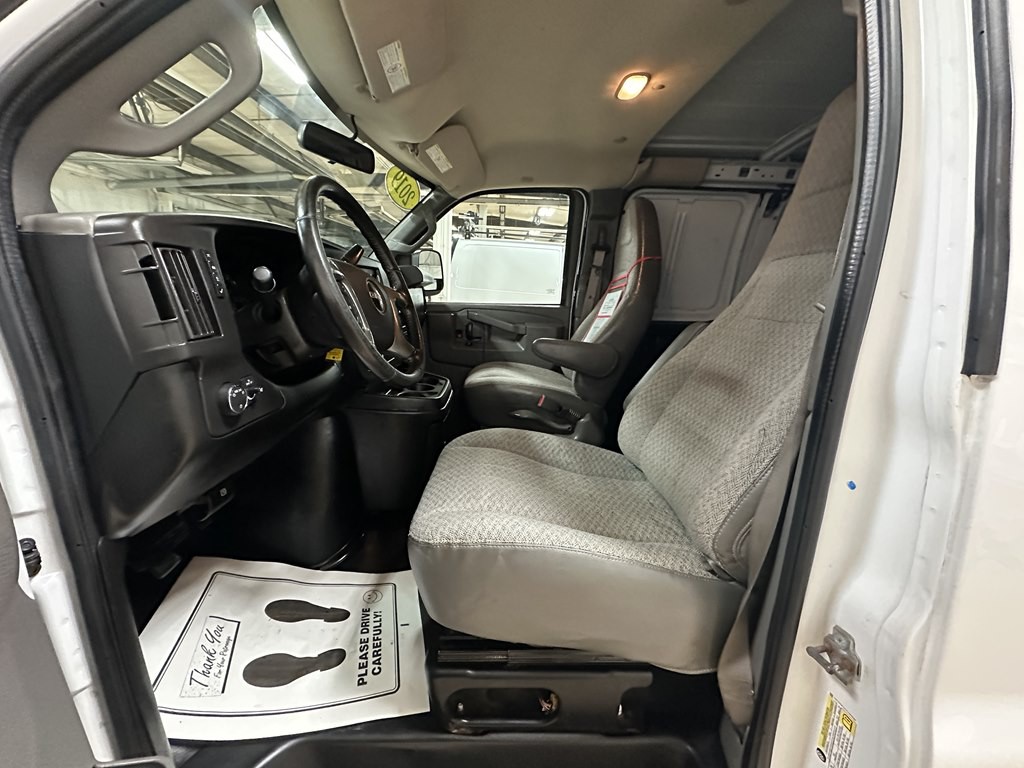 2019 GMC Savana Image 19
