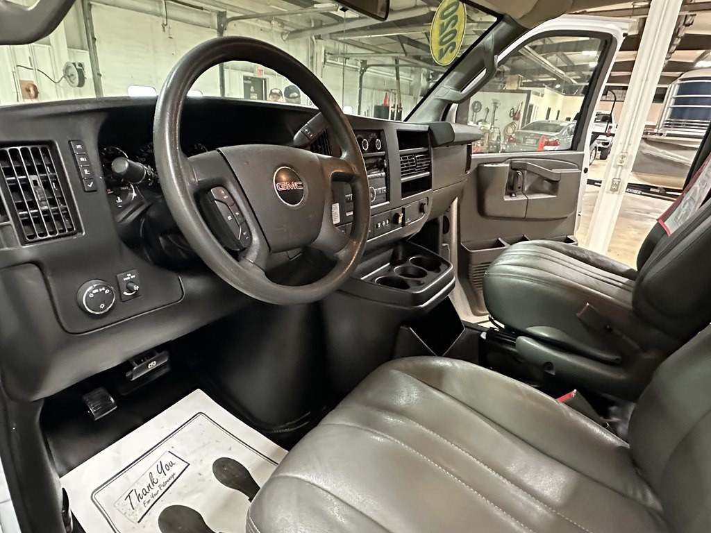 2020 GMC Savana Image 14