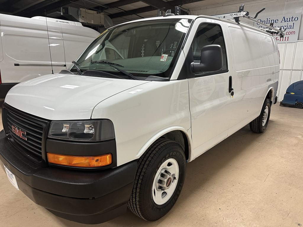 2020 GMC Savana Image 2