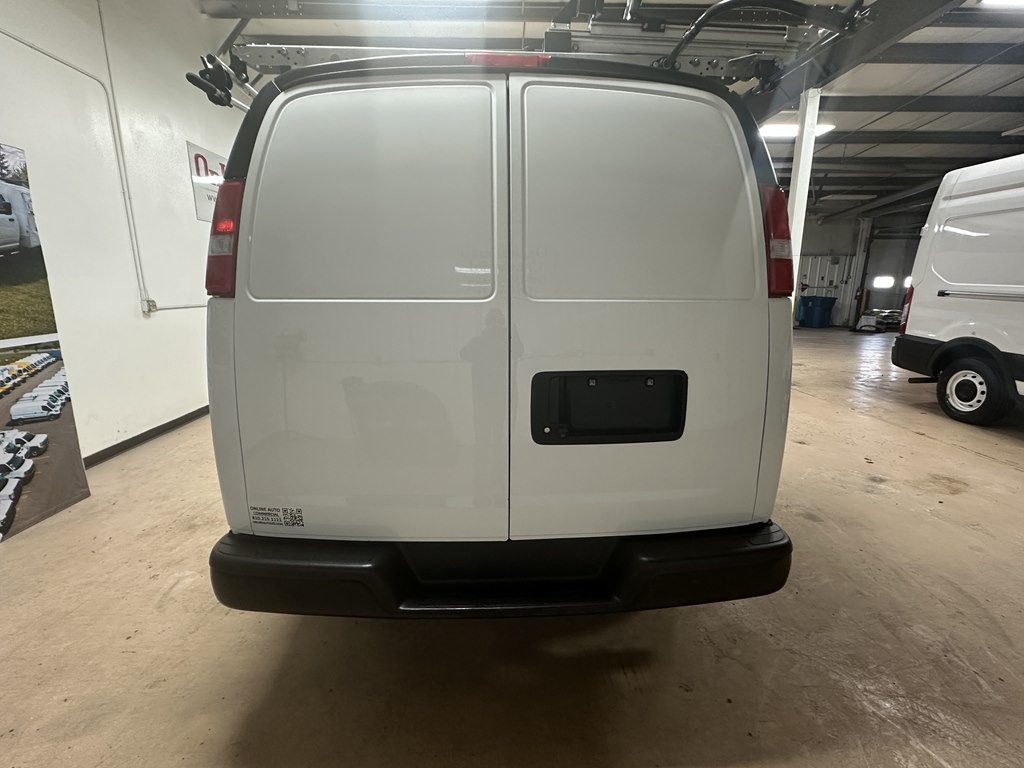 2020 GMC Savana Image 5
