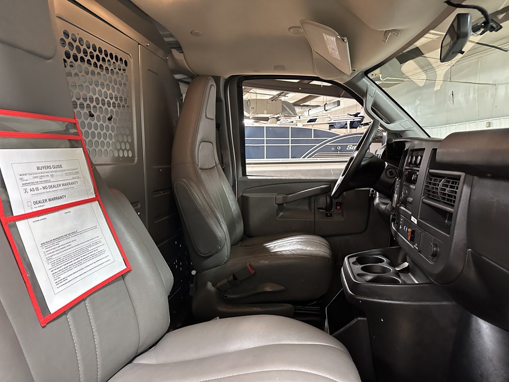 2020 GMC Savana Image 10