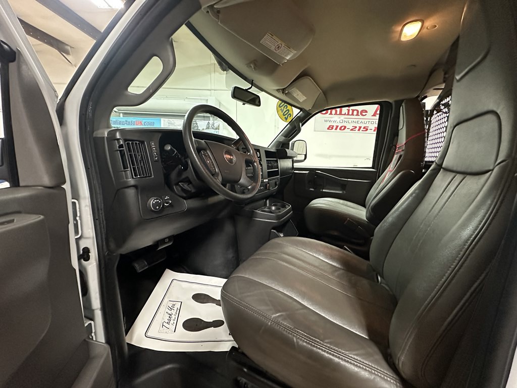 2020 GMC Savana Image 19
