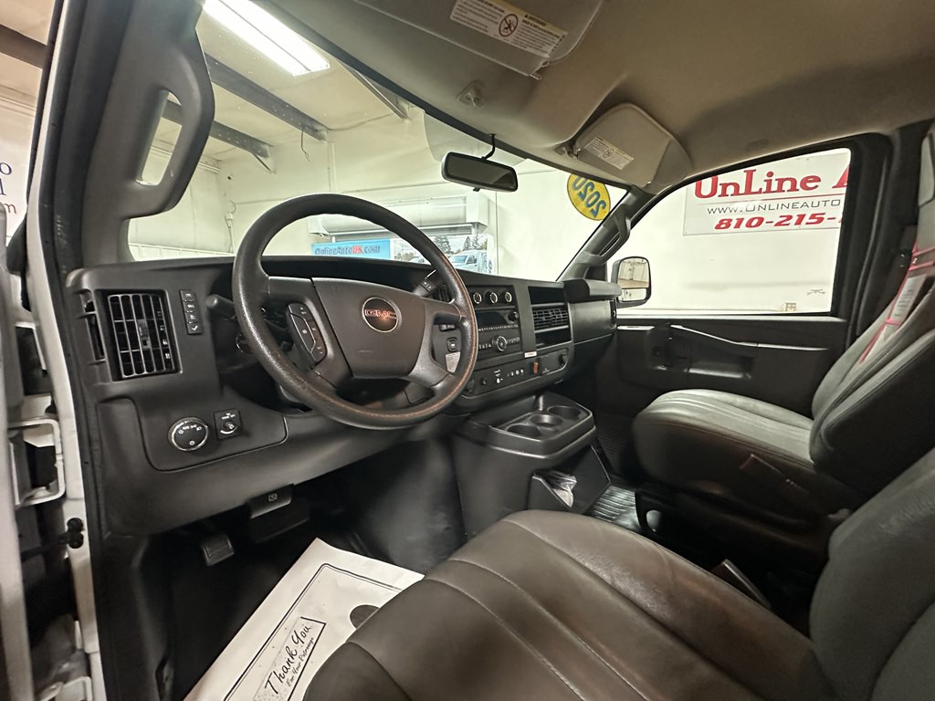 2020 GMC Savana Image 22