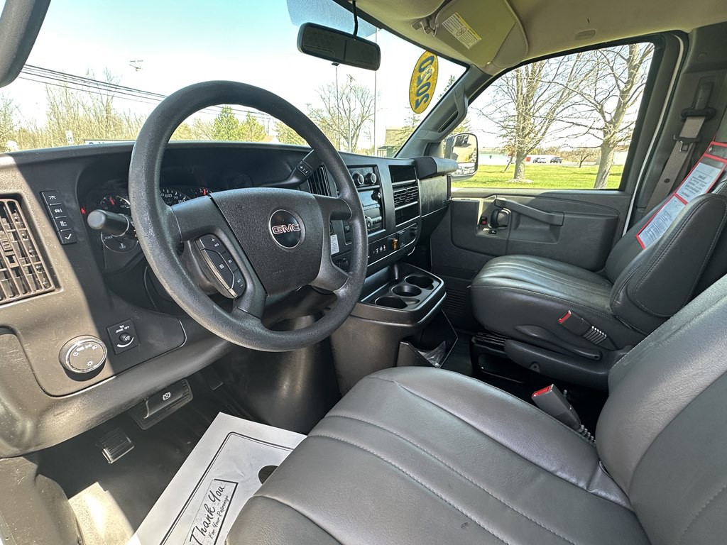 2020 GMC Savana Image 18