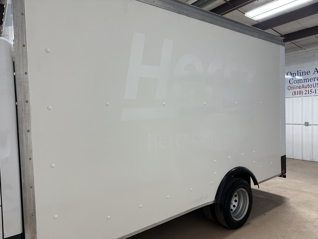 2023 Ford 12' Box Truck Image 6