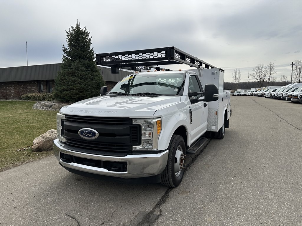 2017 Ford F-350 Image 2