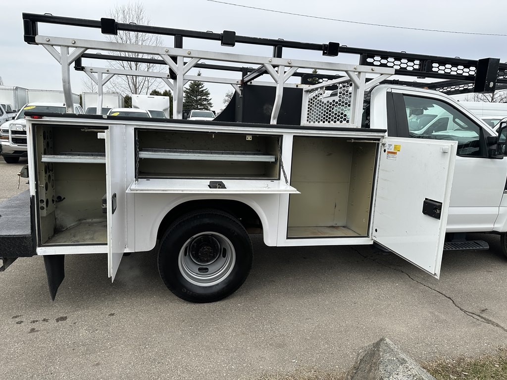 2017 Ford F-350 Image 8