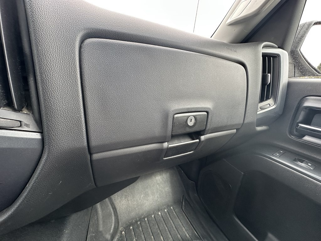 2018 Chevrolet Silverado 1500 Image 17