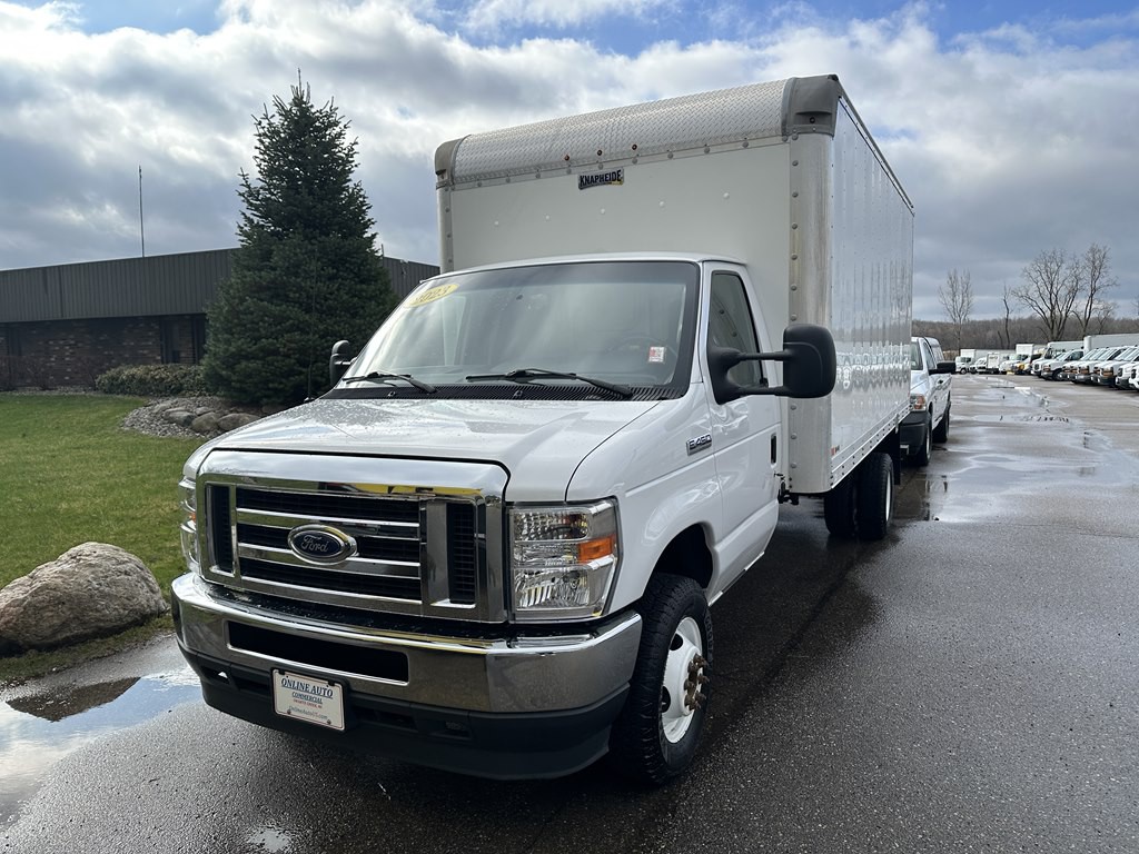 2023 Ford Econoline Image 1
