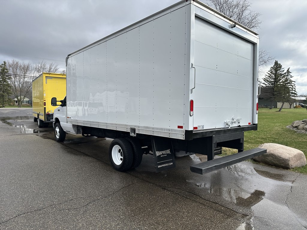 2023 Ford Econoline Image 3