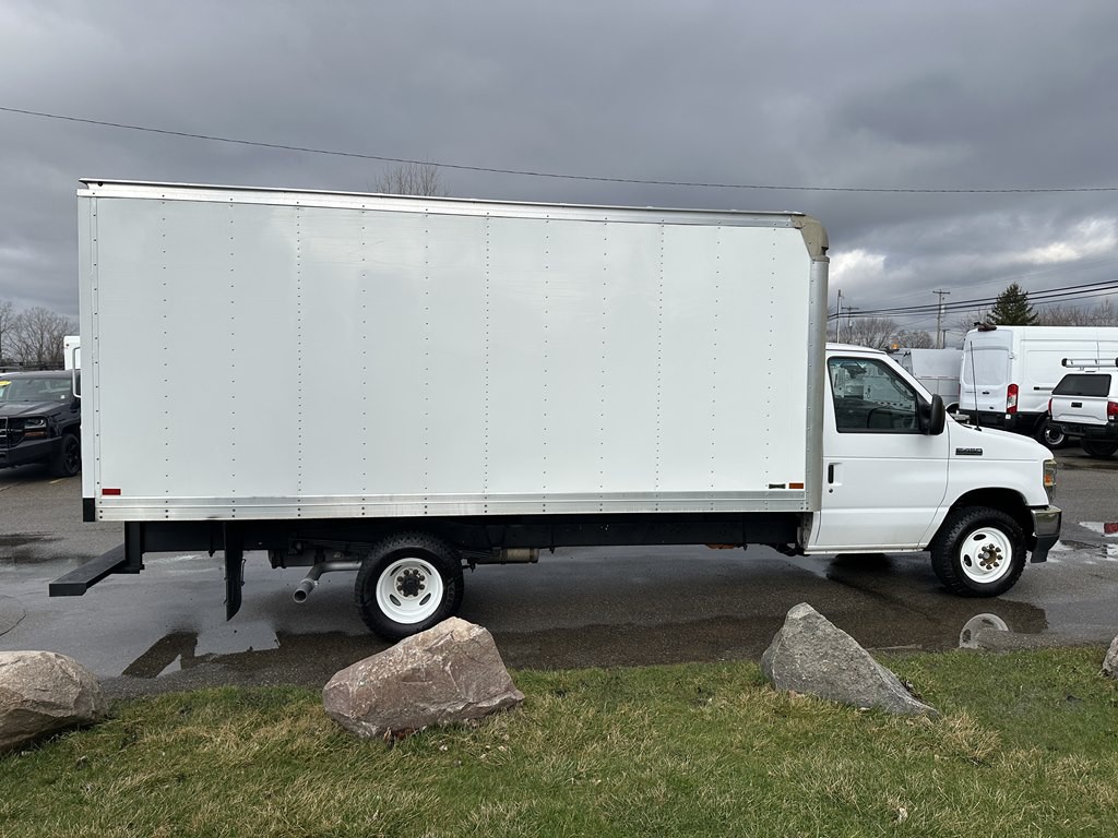 2023 Ford Econoline Image 6