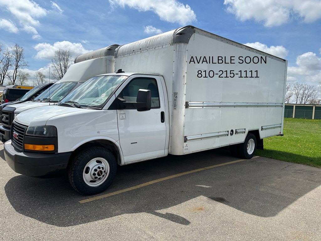 2021 GMC Savana Image 1