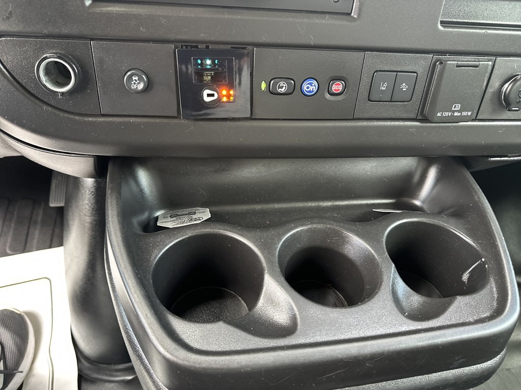 2021 GMC Savana Image 15
