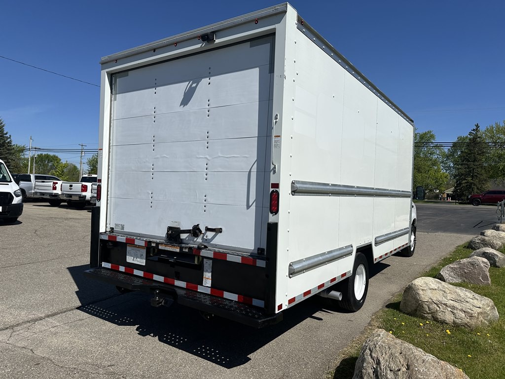 2022 Ford Econoline Image 9