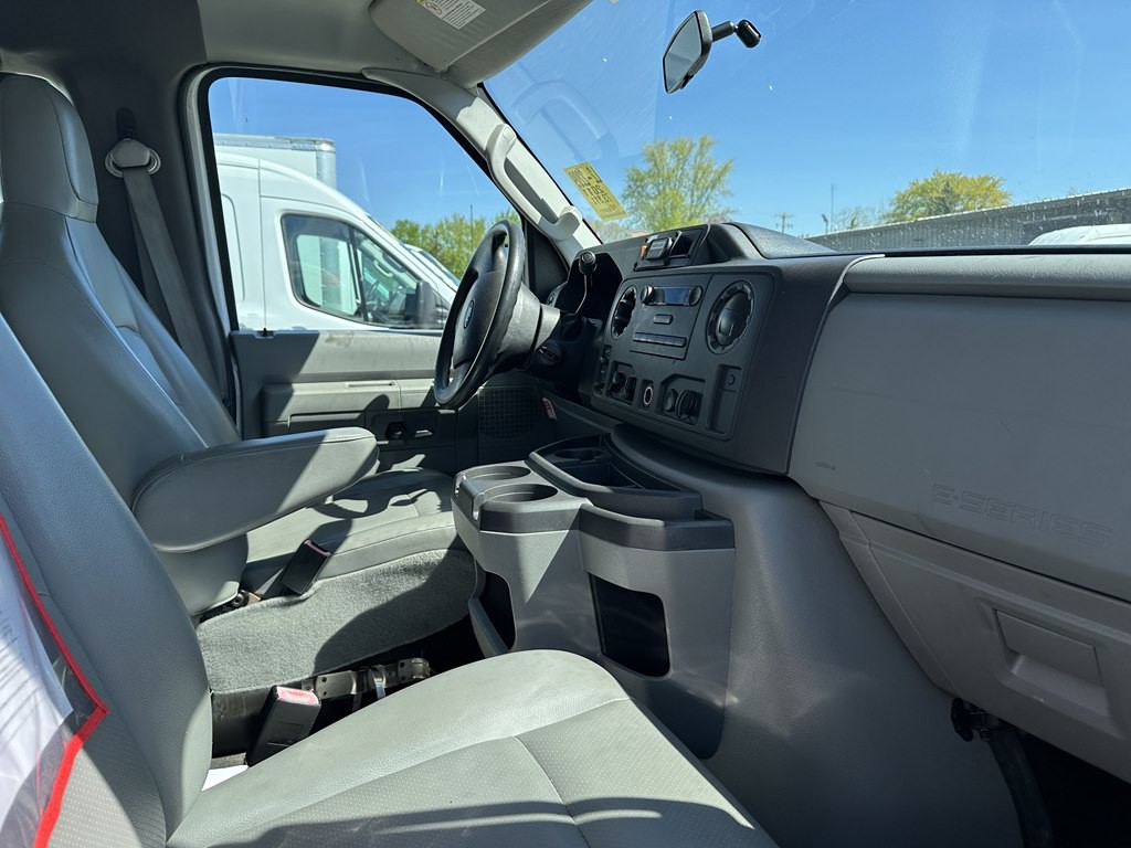 2013 Ford Econoline Image 5