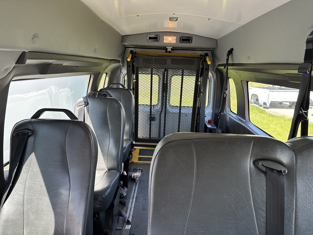 2013 Ford Econoline Image 7
