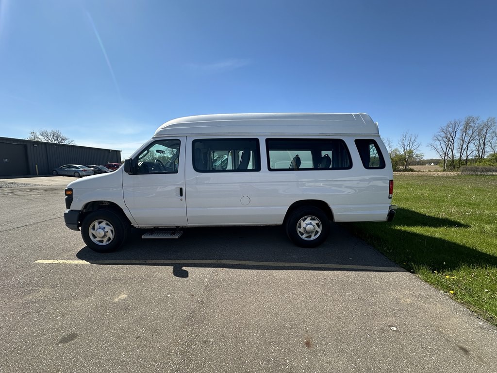 2013 Ford Econoline Image 11