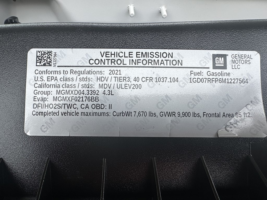 2021 GMC Savana Image 21