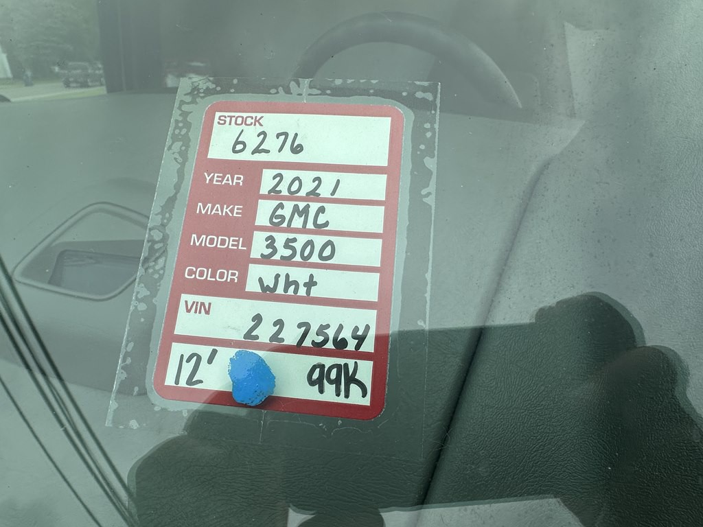 2021 GMC Savana Image 25