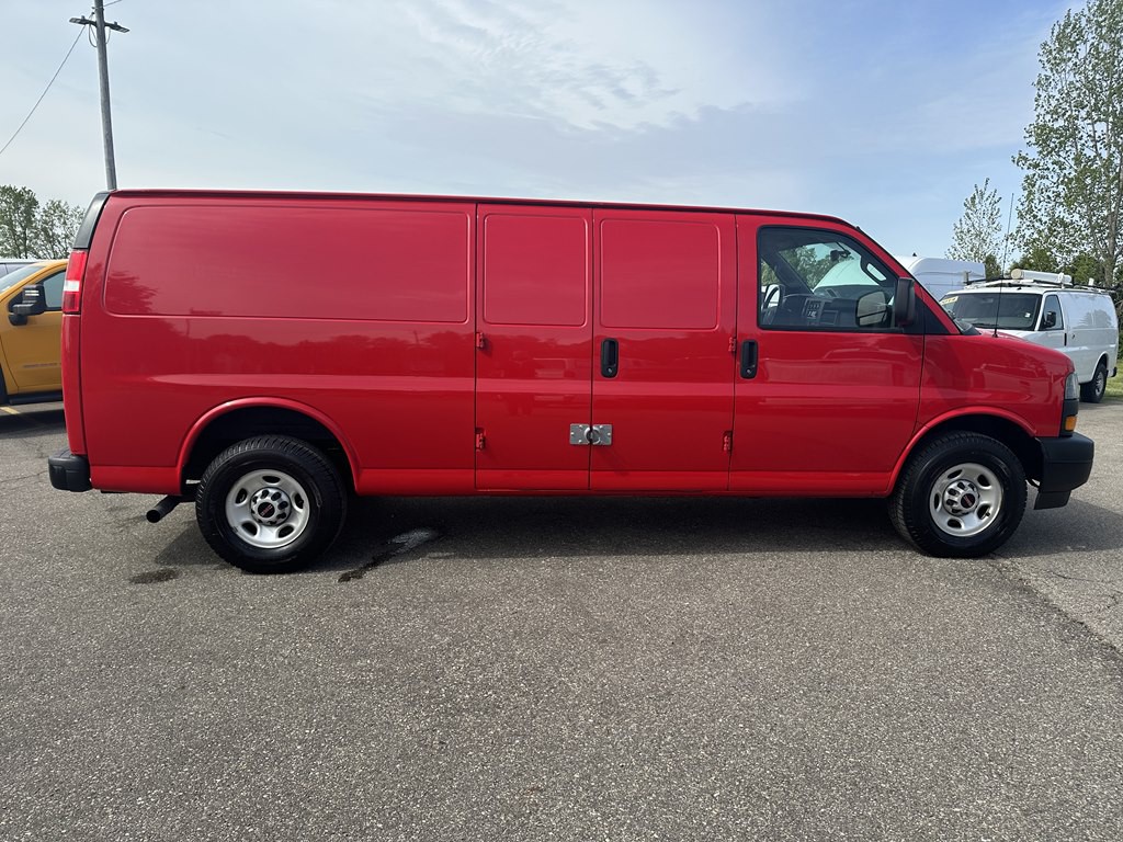 2021 GMC Savana Image 5