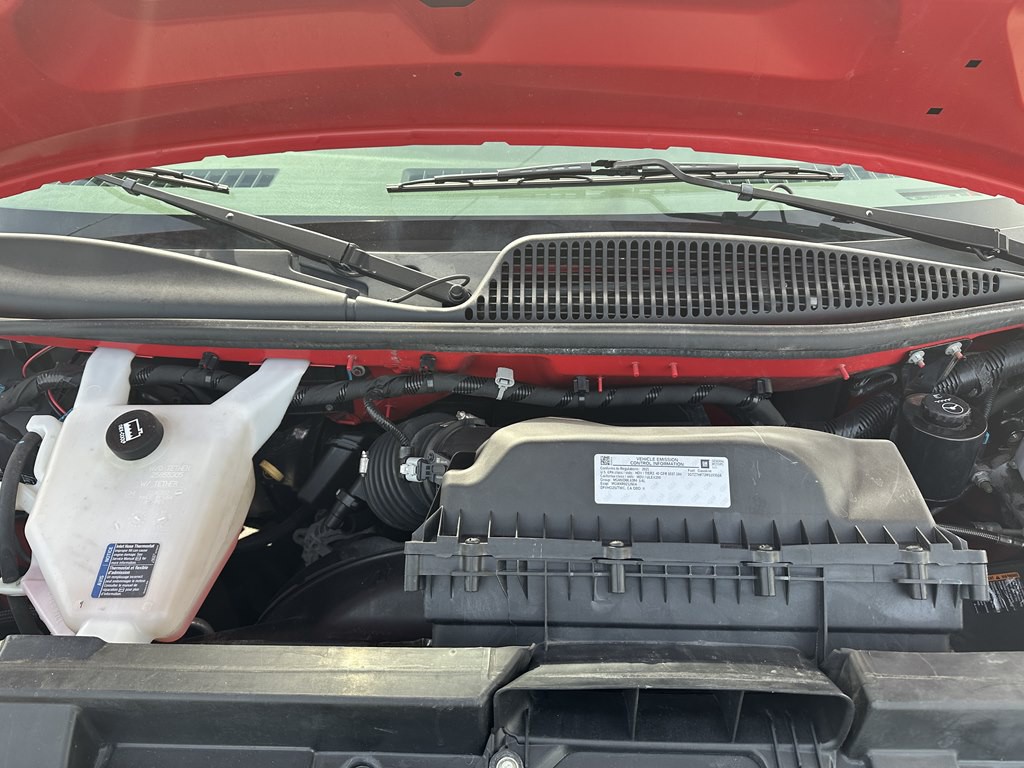 2021 GMC Savana Image 11