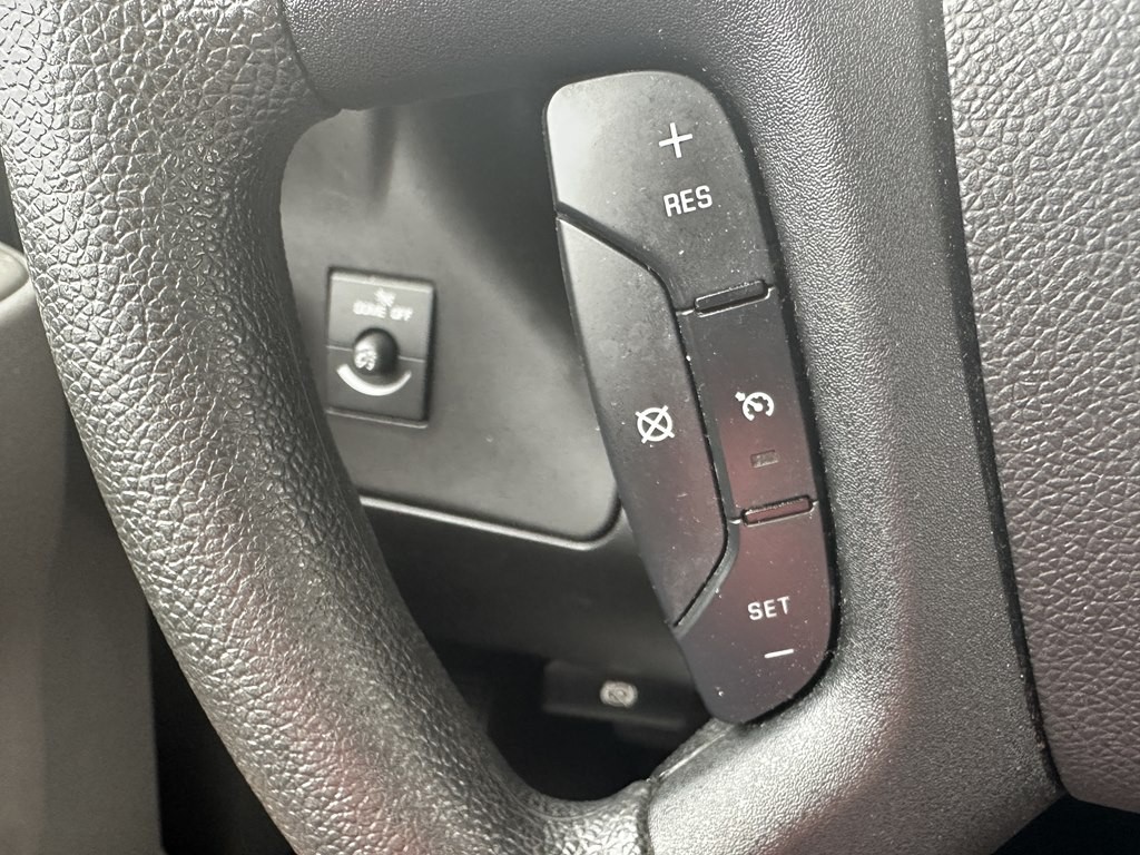 2021 GMC Savana Image 13
