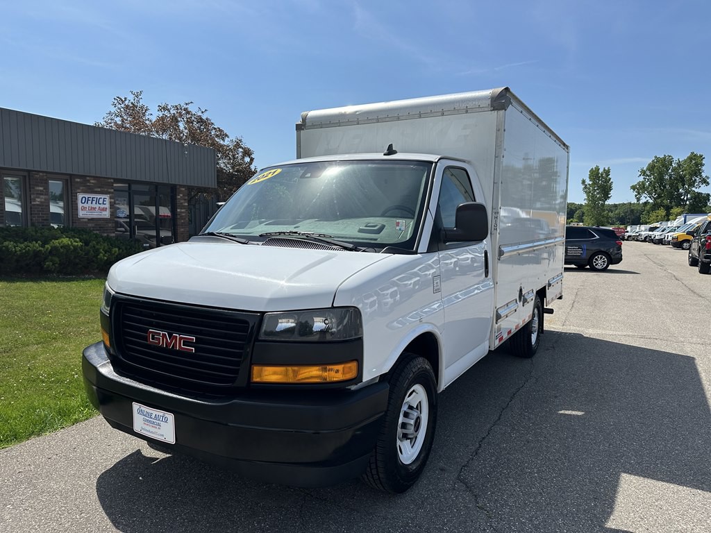 2021 GMC Savana Image 1